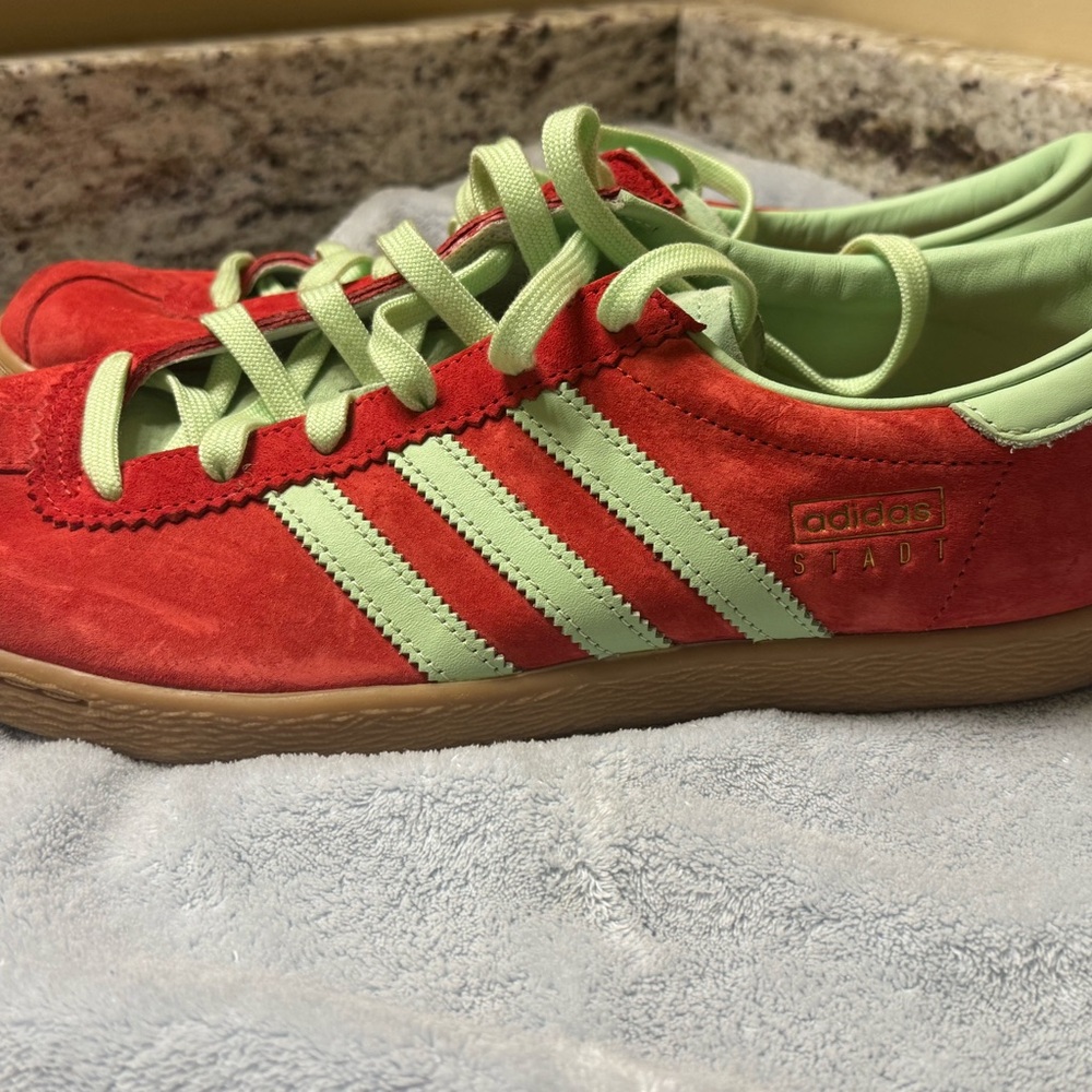 Adidas Stadt Red and Light Green size 10. Never worn